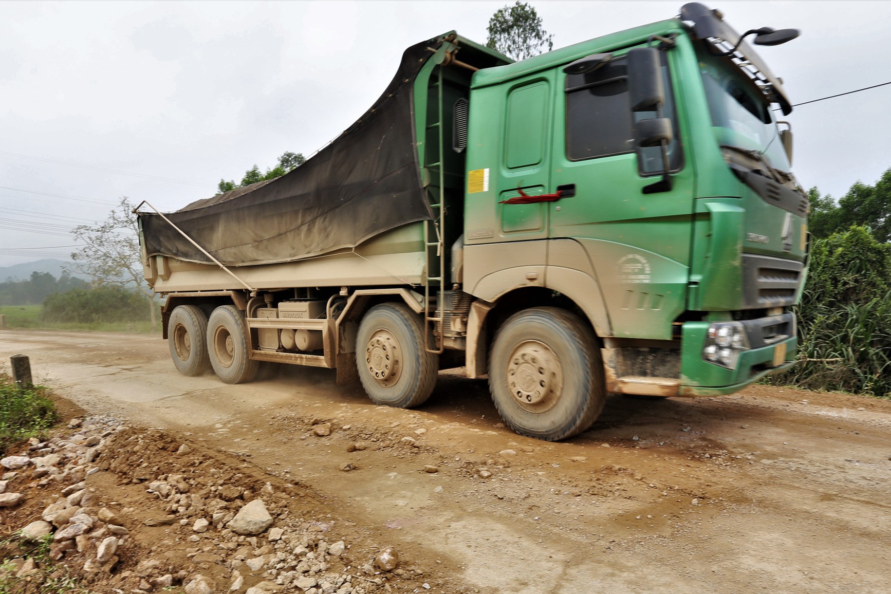 Hải Phòng: Tăng cường các biện pháp kiểm soát, xử lý nghiêm xe tải trọng lớn lưu thông trên các tuyến đê