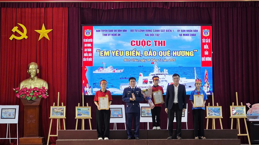 Cuộc thi “Em yêu biển, đảo quê hương” tại xã Minh Châu, Nghệ An
