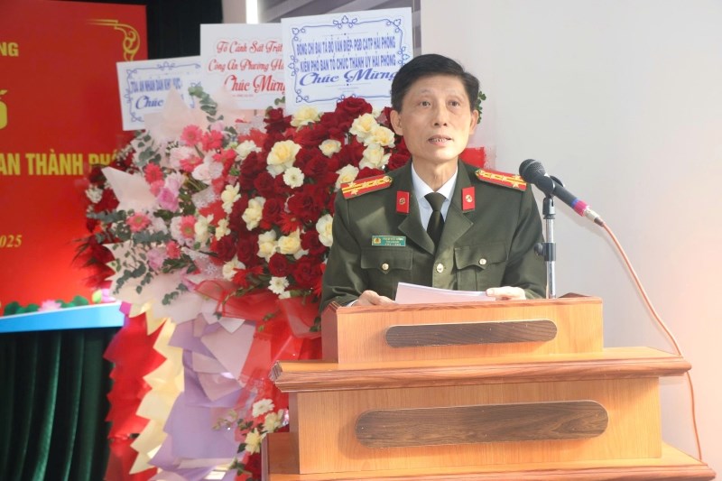 Đại tá Phạm Viết Dũng - Phó Giám đốc CATP phát biểu chỉ đạo tại lễ công bố.