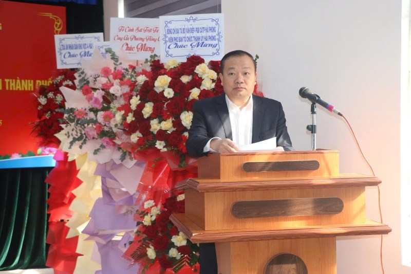 Đồng chí Phan Viết Điện - Phó Bí thư Đảng uỷ, Chủ tịch UBND Đặc khu phát biểu tại lễ công bố.