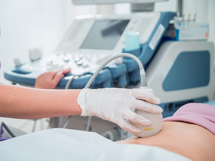 Lâm Đồng xử phạt và tước giấy phép hành nghề 3 phòng khám Sản phụ khoa