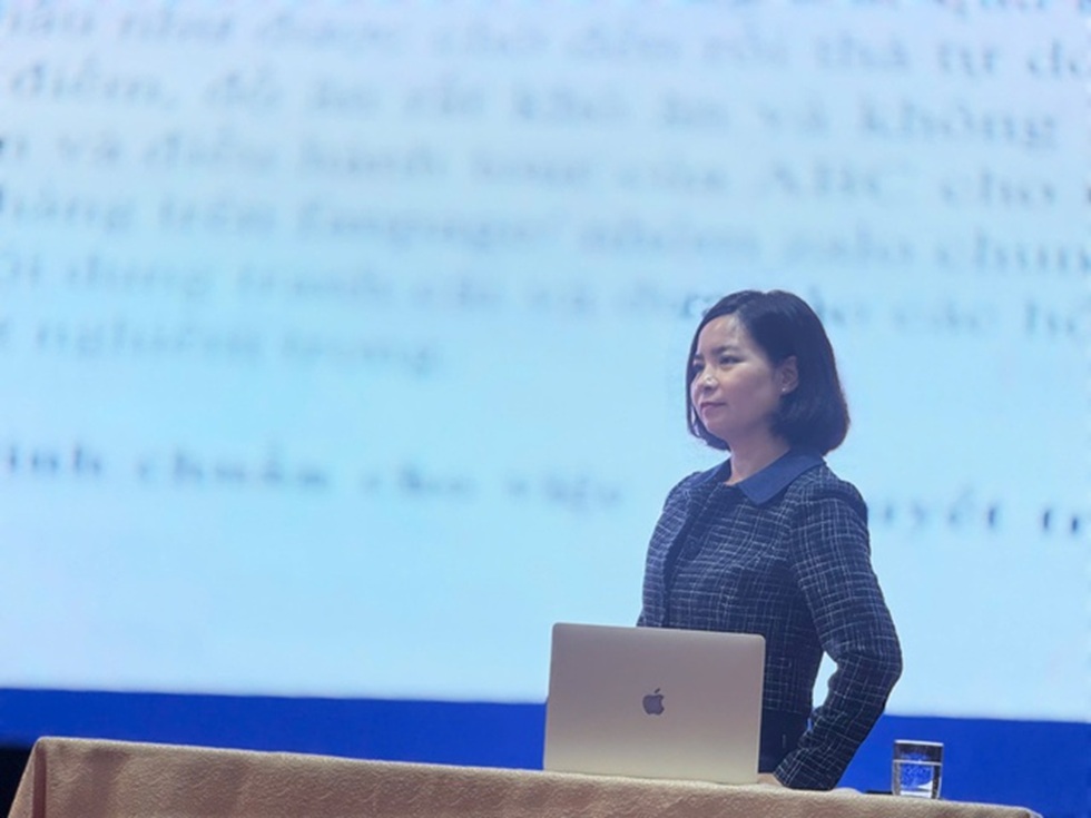 PGS.TS Vương Thị Thu Hiền - Trưởng Bộ môn Thuế, Khoa Thuế và Hải quan, Học viện Tài chính chia sẻ thông tin tại Hội nghị. PGS.TS Vương Thị Thu Hiền - Trưởng Bộ môn Thuế, Khoa Thuế và Hải quan, Học viện Tài chính chia sẻ thông tin tại Hội nghị.