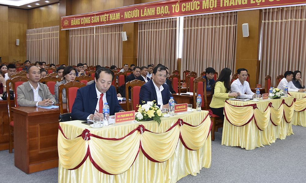 Các đại biểu tham dự hội nghị.