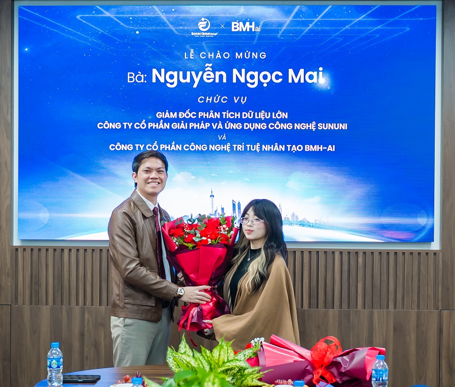 Chủ tịch Nguyễn Tiến Nam (bên trái) - Giám đốc Nguyễn Ngọc Mai (bên phải)