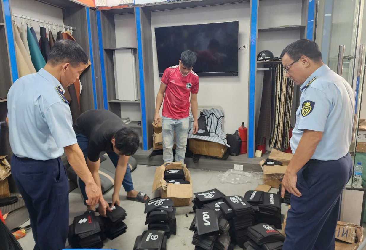 Ban chỉ đạo 389 TP. Hà Nội: Buôn lậu, gian lận thương mại và hàng giả vẫn có diễn biến phức tạp