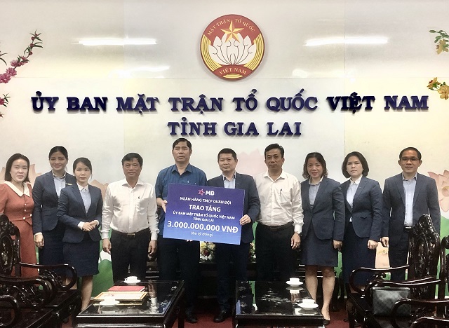 Ngân hàng Quân đội hỗ trợ đồng bào vùng bão lũ tỉnh Gia Lai 3 tỷ đồng