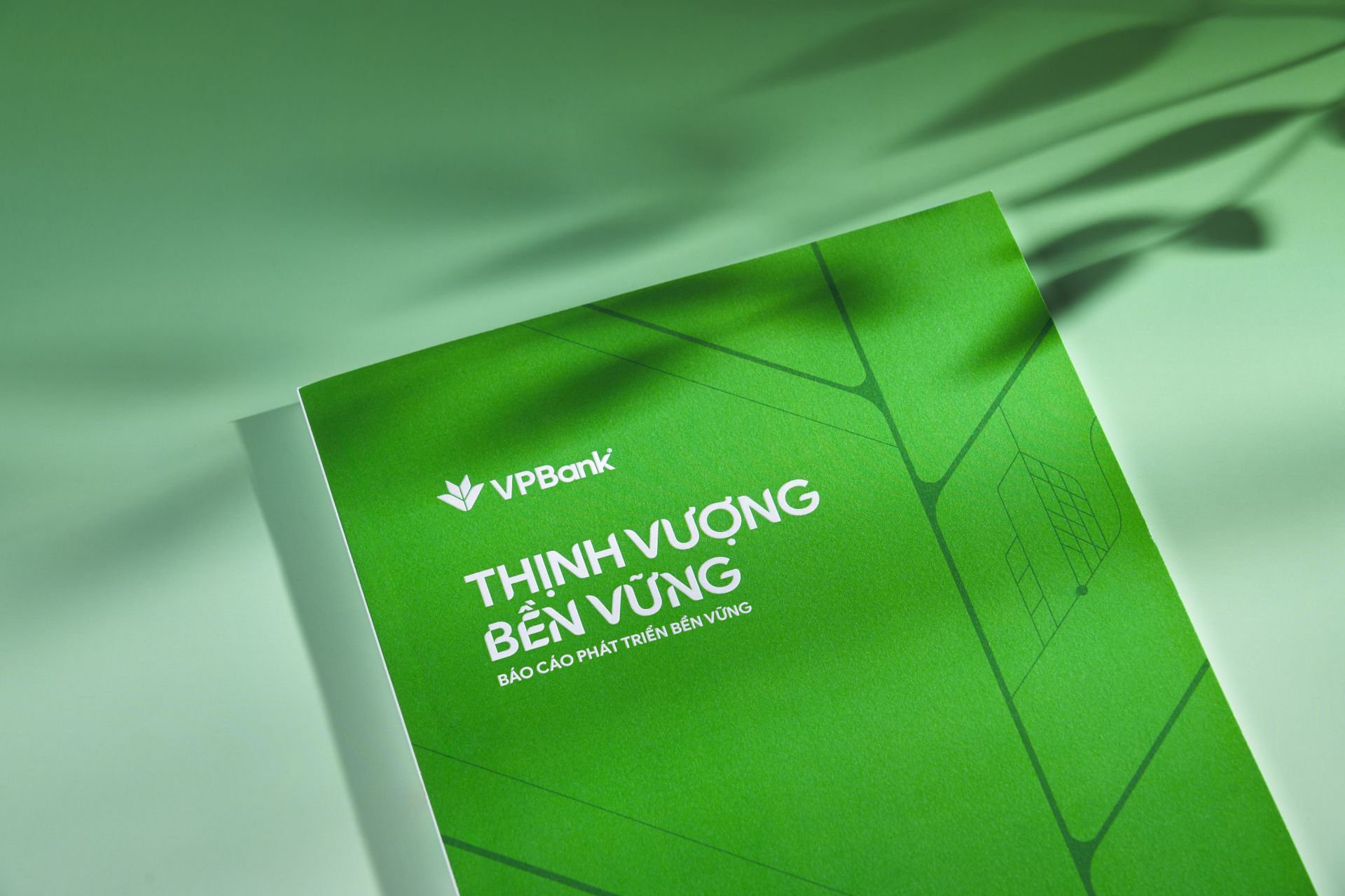 Báo cáo Phát triển Bền vững của VPBank được lập theo các tiêu chuẩn chung mới nhất. (Ảnh: VPBank). Báo cáo Phát triển Bền vững của VPBank được lập theo các tiêu chuẩn chung mới nhất. (Ảnh: VPBank).