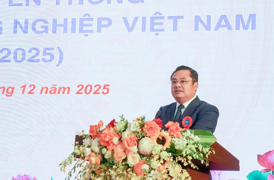 Đồng chí Phùng Quang Hiệp – Ủy viên BCH Đảng bộ Chính phủ, Chủ tịch HĐTV Tập đoàn phát biểu tại Lễ Kỷ niệm Đồng chí Phùng Quang Hiệp – Ủy viên BCH Đảng bộ Chính phủ, Chủ tịch HĐTV Tập đoàn phát biểu tại Lễ Kỷ niệm