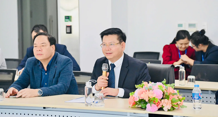 PGS.TS Đinh Văn Châu – Phó Bí thư Đảng ủy, Hiệu trưởng Trường Đại học Điện lực phát biểu tại chương trình làm việc PGS.TS Đinh Văn Châu – Phó Bí thư Đảng ủy, Hiệu trưởng Trường Đại học Điện lực phát biểu tại chương trình làm việc