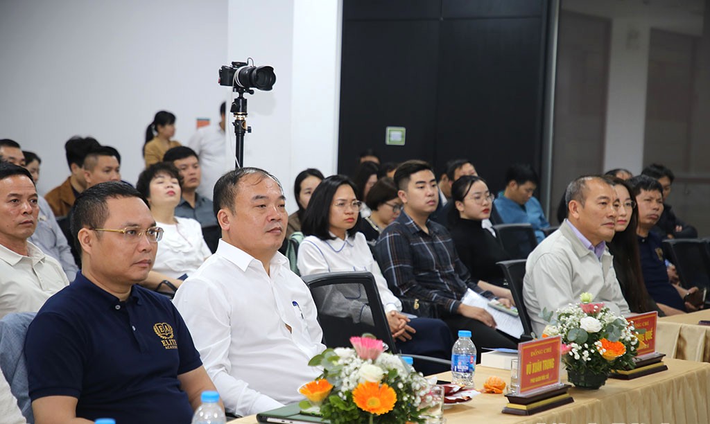 Ninh Bình tập huấn ứng dụng trí tuệ nhân tạo cho gần 100 doanh nghiệp