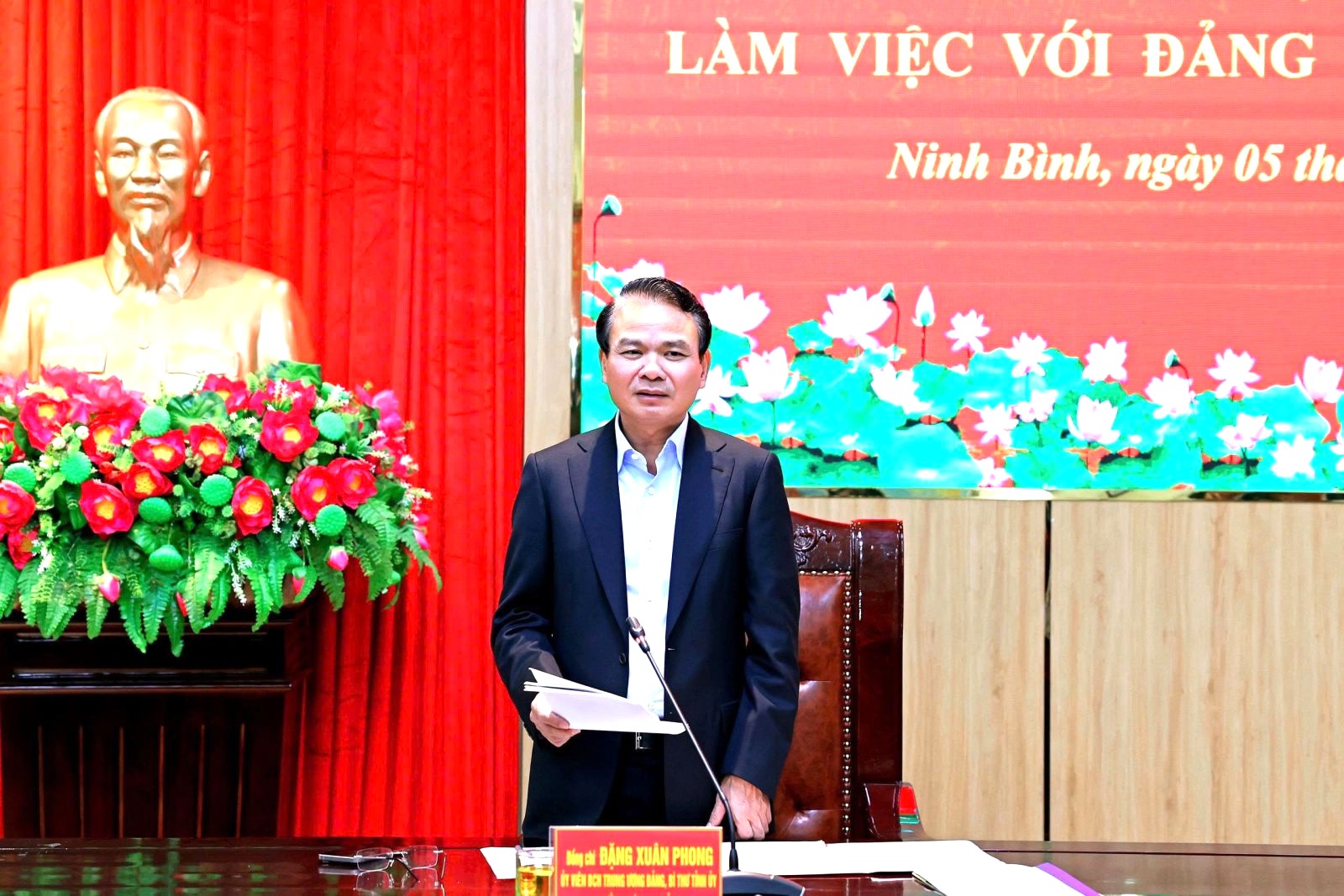 Bí thư Tỉnh ủy, Trưởng đoàn đại biểu Quốc hội tỉnh Ninh Bình Đặng Xuân Phong