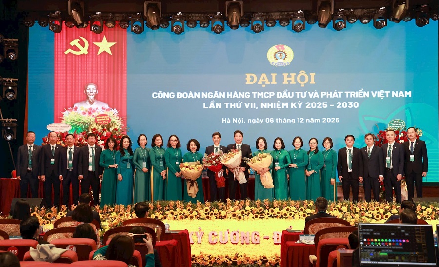 Ban chấp hành Công đoàn BIDV nhiệm kỳ 2025 -2030 ra mắt đại hội