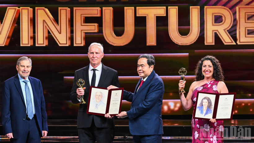 Giải thưởng Chính VinFuture 2025 vinh danh những khám phá và phát triển vaccine HPV