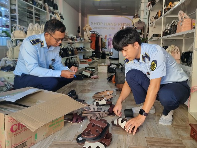 Phát hiện nhiều vụ kinh doanh hàng hiệu giả mạo tại Quảng Trị