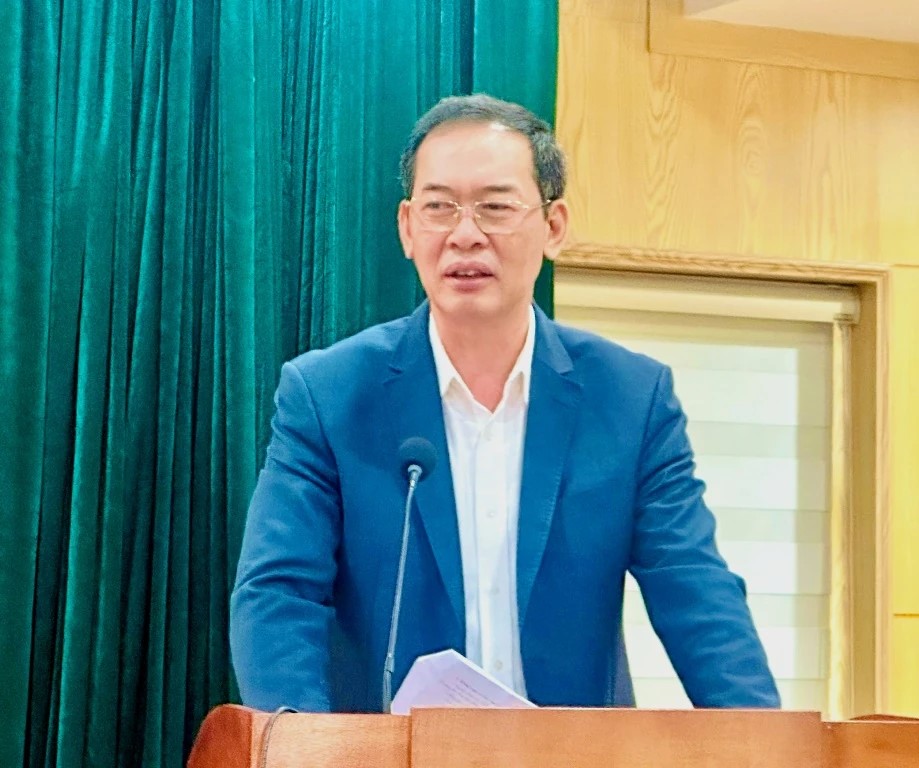 Đồng chí Trịnh Tuấn Sinh, Phó Bí thư Tỉnh ủy, Chủ tịch Ủy ban MTTQ tỉnh, phát biểu tại hội nghị. Đồng chí Trịnh Tuấn Sinh, Phó Bí thư Tỉnh ủy, Chủ tịch Ủy ban MTTQ tỉnh, phát biểu tại hội nghị.