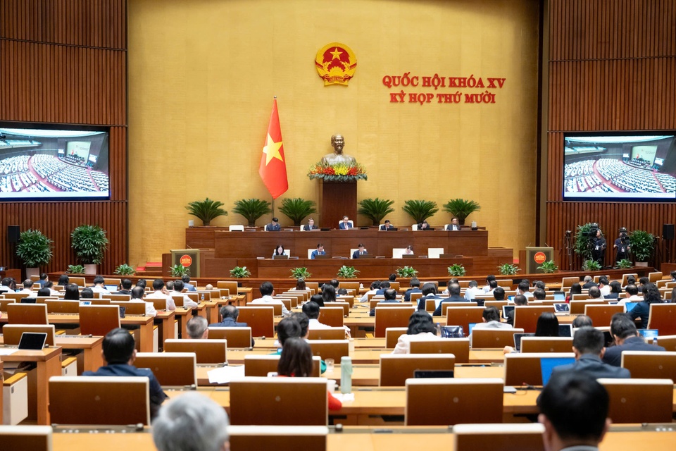 Quốc hội bước vào tuần làm việc cuối: Biểu quyết thông qua loạt luật và nghị quyết quan trọng