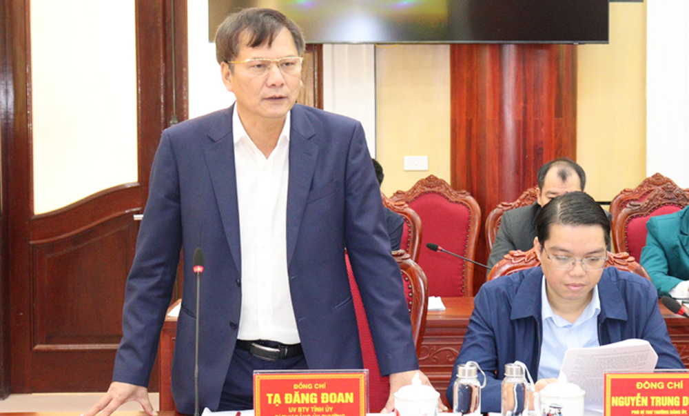 Đồng chí Tạ Đăng Đoan, Ủy viên Ban Thường vụ Tỉnh ủy, Bí thư Đảng ủy phường Kinh Bắc phát biểu tại buổi làm việc.