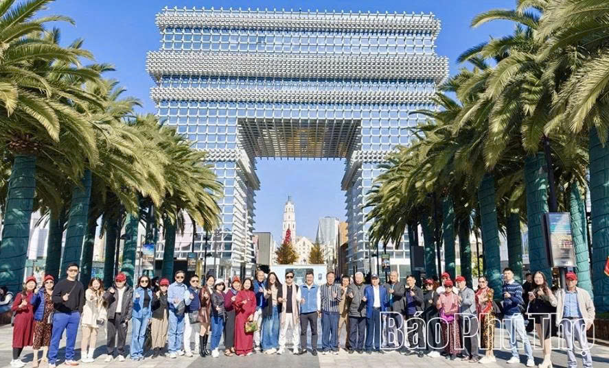 Đoàn công tác của Hiệp hội Du lịch tỉnh tham quan, khảo sát một số địa điểm du lịch tiêu biểu ở tỉnh Vân Nam (Trung Quốc) Đoàn công tác của Hiệp hội Du lịch tỉnh tham quan, khảo sát một số địa điểm du lịch tiêu biểu ở tỉnh Vân Nam (Trung Quốc)