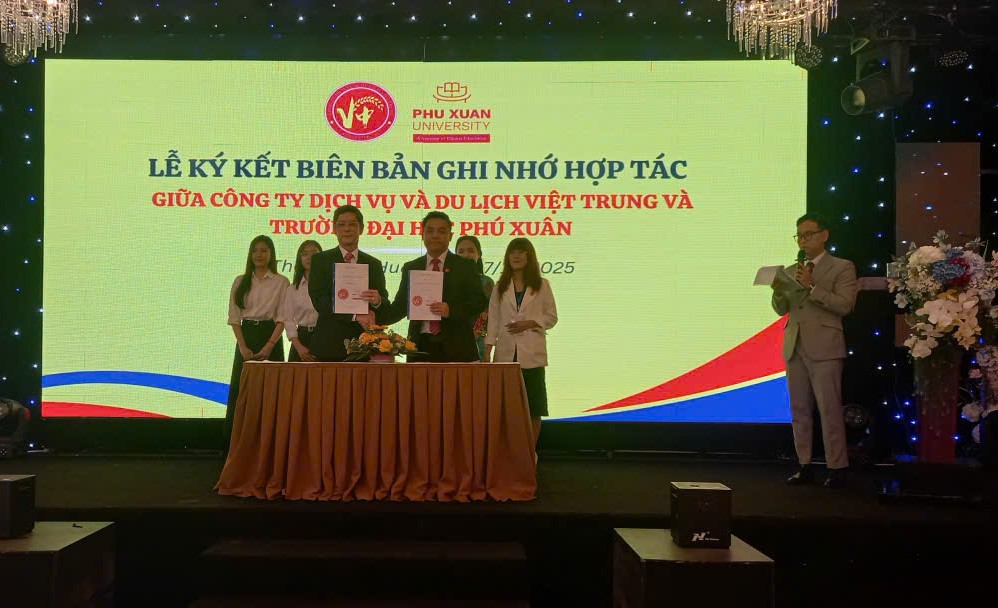 Ký kết hợp tác với Trường Đại học Phú Xuân Ký kết hợp tác với Trường Đại học Phú Xuân