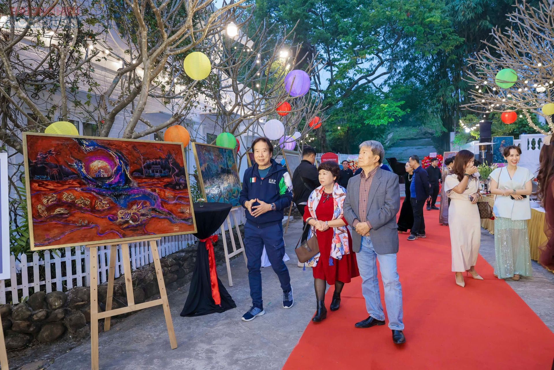 Sự kiện thu hút đông đảo công chúng yêu nghệ thuật thưởng thức. Sự kiện thu hút đông đảo công chúng yêu nghệ thuật thưởng thức.