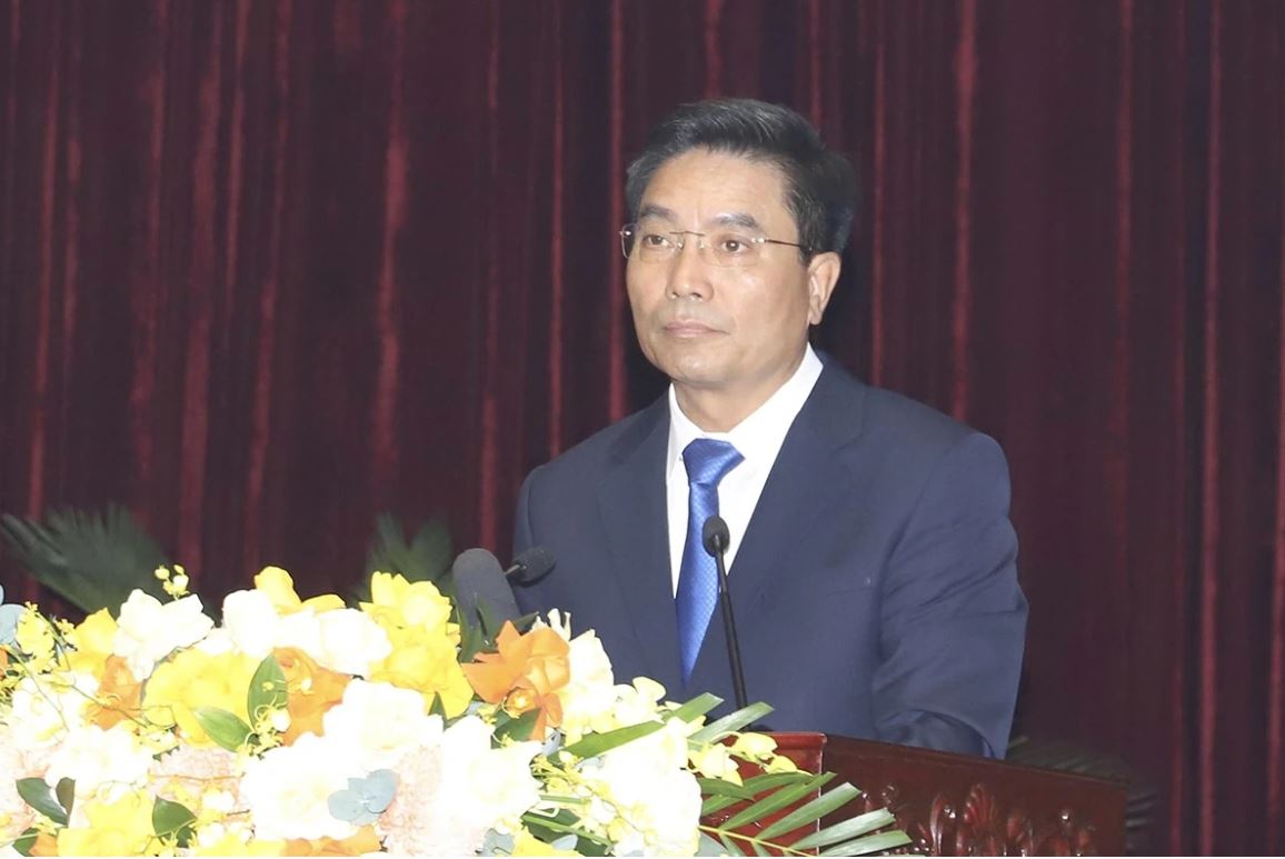 Đồng chí Nguyễn Doãn Anh, Bí thư Tỉnh ủy phát biểu chỉ đạo tại kỳ họp