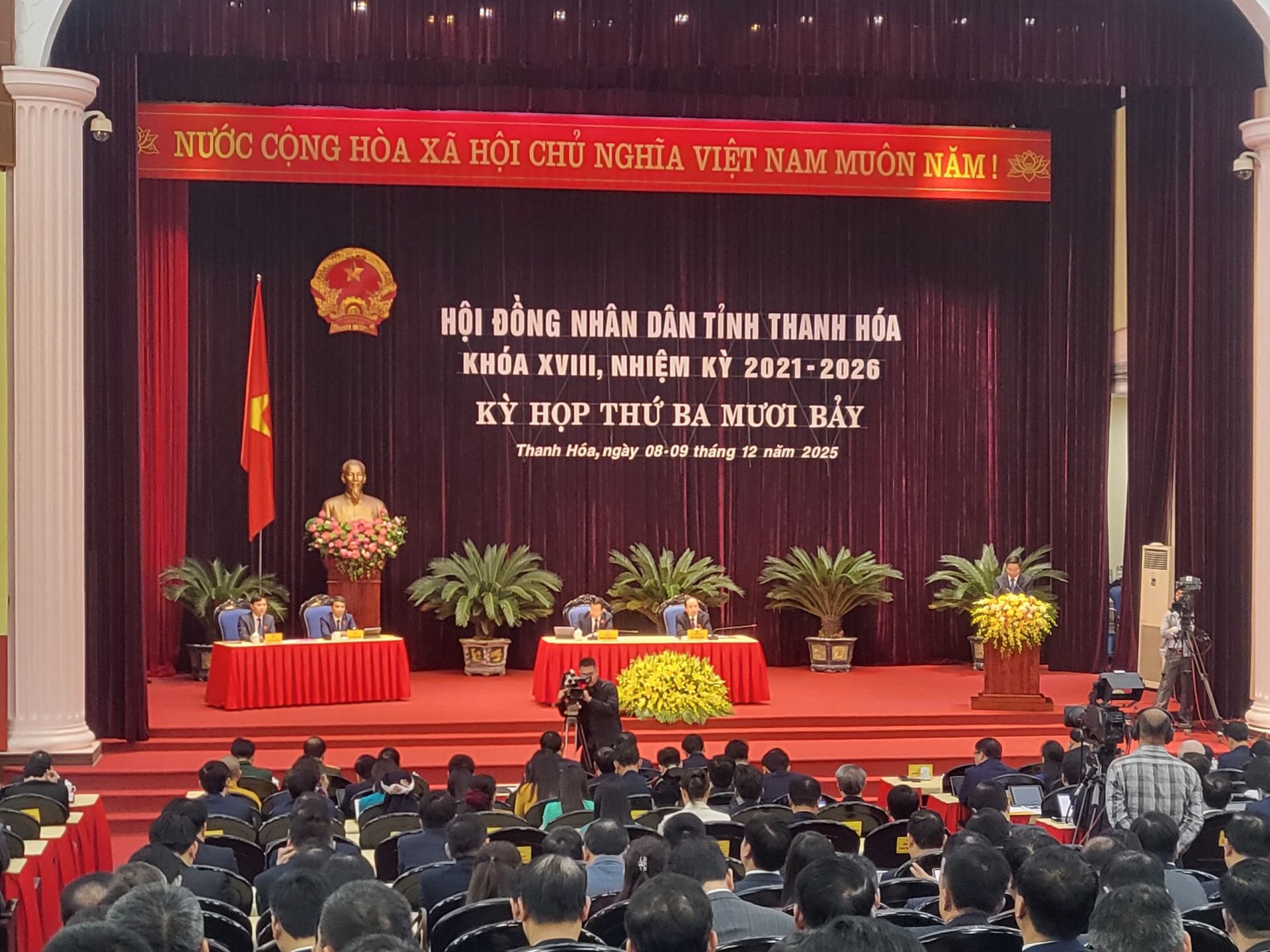 Khai mạc trọng thể Kỳ họp thứ 37, HĐND tỉnh Thanh Hóa khóa XVIII