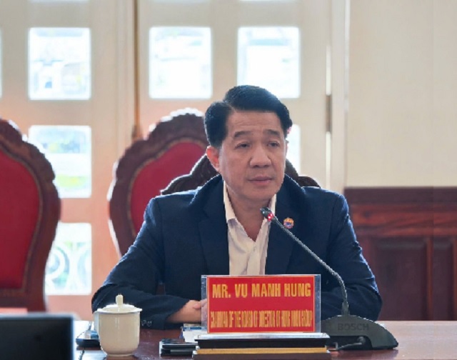 Ông Vũ Mạnh Hùng phát biểu tại buổi làm việc. Ảnh: TTXTĐTGL
