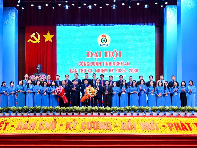 Ông Kha Văn Tám tái đắc cử Chủ tịch Liên đoàn Lao động tỉnh Nghệ An