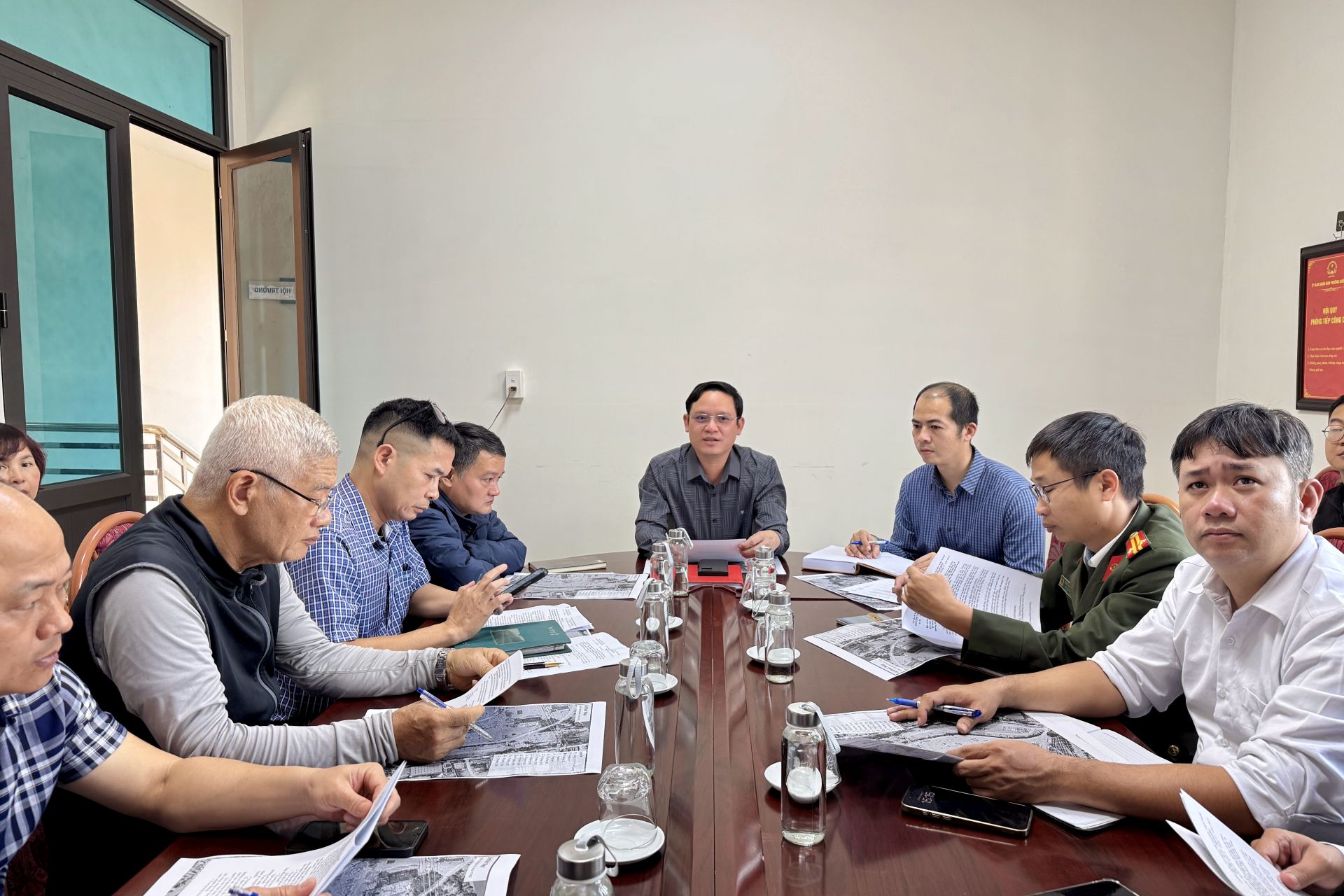 Ban Chỉ đạo sẽ tập trung lực lượng triển khai đồng bộ nhằm đảm bảo tiến độ thi công nhanh chóng, an toàn. Ban Chỉ đạo sẽ tập trung lực lượng triển khai đồng bộ nhằm đảm bảo tiến độ thi công nhanh chóng, an toàn.