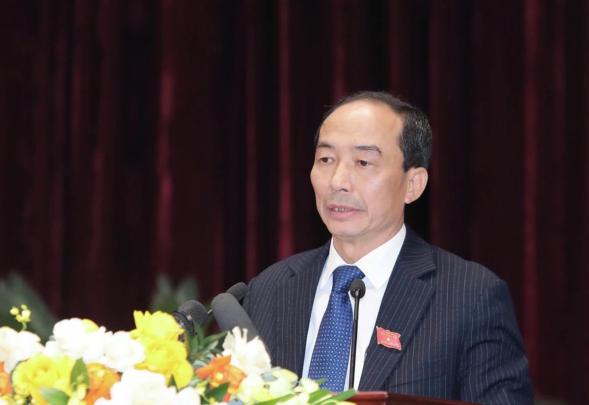 Phó Chủ tịch Thường trực HĐND tỉnh Lê Tiến Lam phát biểu bế mạc kỳ họp.