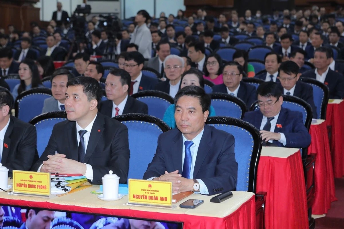 Các đại biểu tham dự kỳ họp