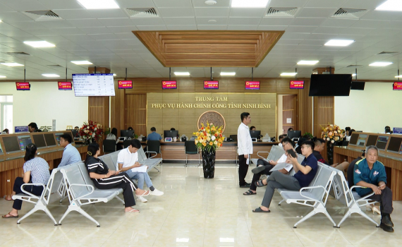 Ninh Bình đẩy mạnh cải cách hành chính: Lấy người dân làm trung tâm, chuyển đổi số làm đột phá