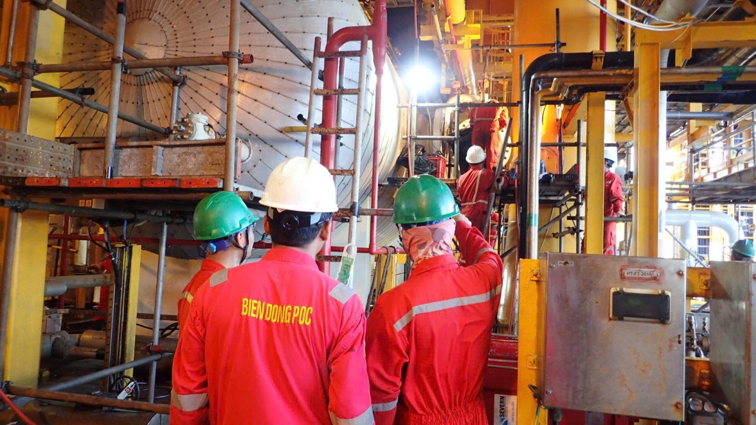 BIENDONG POC duy trì kỷ lục về an toàn trong quá trình xây lắp và vận hành, với hệ số làm việc của giàn luôn đạt trên 99% BIENDONG POC duy trì kỷ lục về an toàn trong quá trình xây lắp và vận hành, với hệ số làm việc của giàn luôn đạt trên 99%