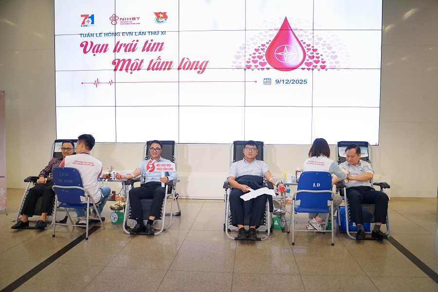 Chương trình hiến máu tình nguyện - Tuần lễ hồng EVN lần thứ XI