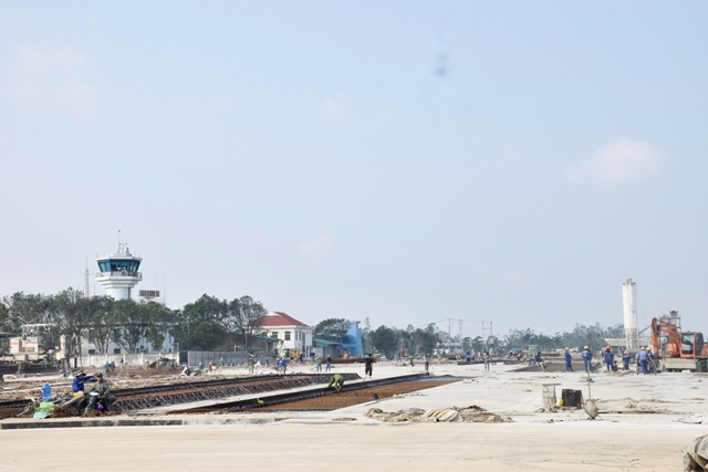 ACV tăng tốc thi công các dự án mở rộng tại Cảng hàng không Vinh. ACV tăng tốc thi công các dự án mở rộng tại Cảng hàng không Vinh.