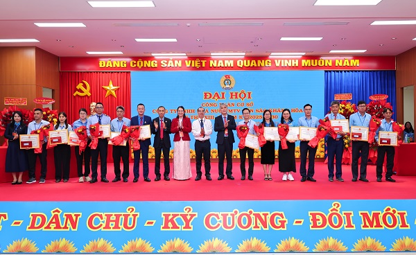 Khen thưởng đoàn viên công đoàn có thành tích xuất sắc Khen thưởng đoàn viên công đoàn có thành tích xuất sắc