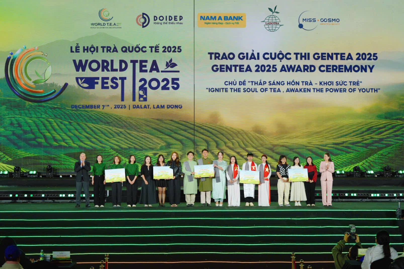 Cuộc thi Gen Tea 2025 là một sân chơi sáng tạo, giúp thúc đẩy tư duy khởi nghiệp, gia tăng trải nghiệm thực tế… Cuộc thi Gen Tea 2025 là một sân chơi sáng tạo, giúp thúc đẩy tư duy khởi nghiệp, gia tăng trải nghiệm thực tế…