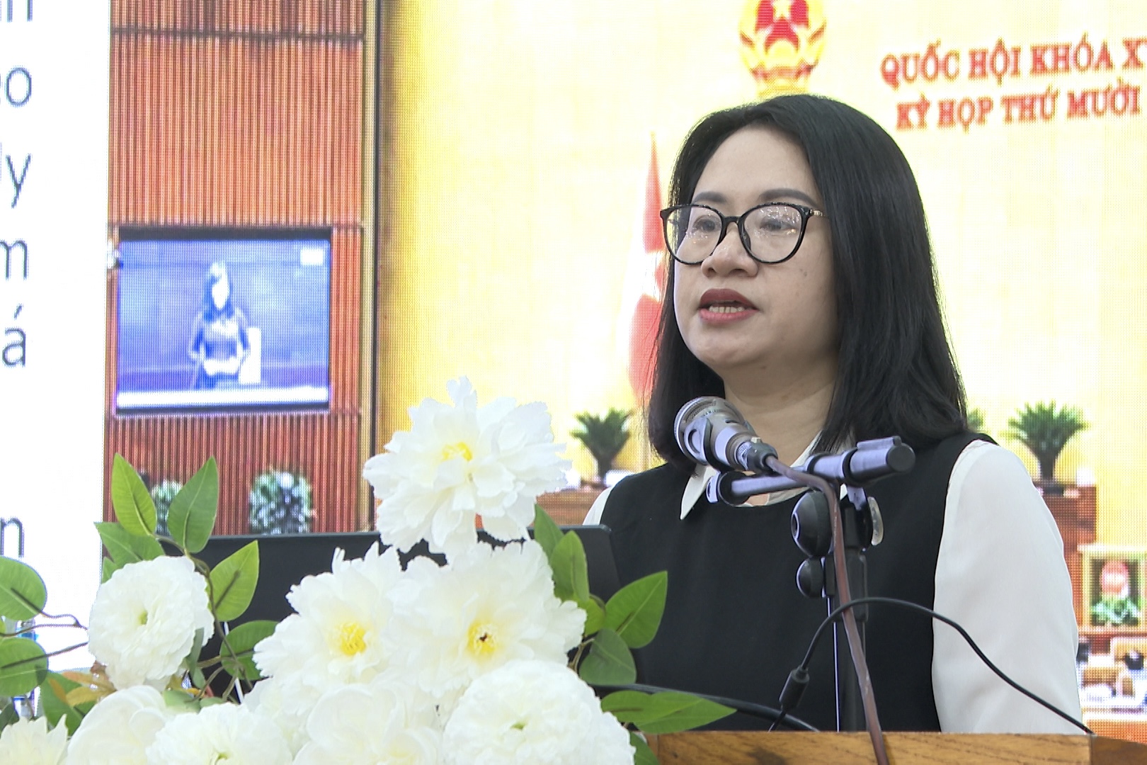 Đại diện Phòng Phổ biến giáo dục pháp luật (Sở Tư pháp) truyền đạt các nội dung về bầu cử Quốc hội và HĐND. Đại diện Phòng Phổ biến giáo dục pháp luật (Sở Tư pháp) truyền đạt các nội dung về bầu cử Quốc hội và HĐND.