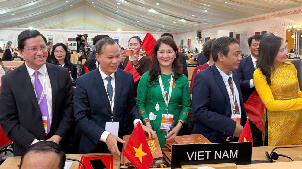 Đồng chí Mai Sơn và Đoàn đại biểu Việt Nam tham dự kỳ họp thứ 20 của UNESCO tại Ấn Độ.