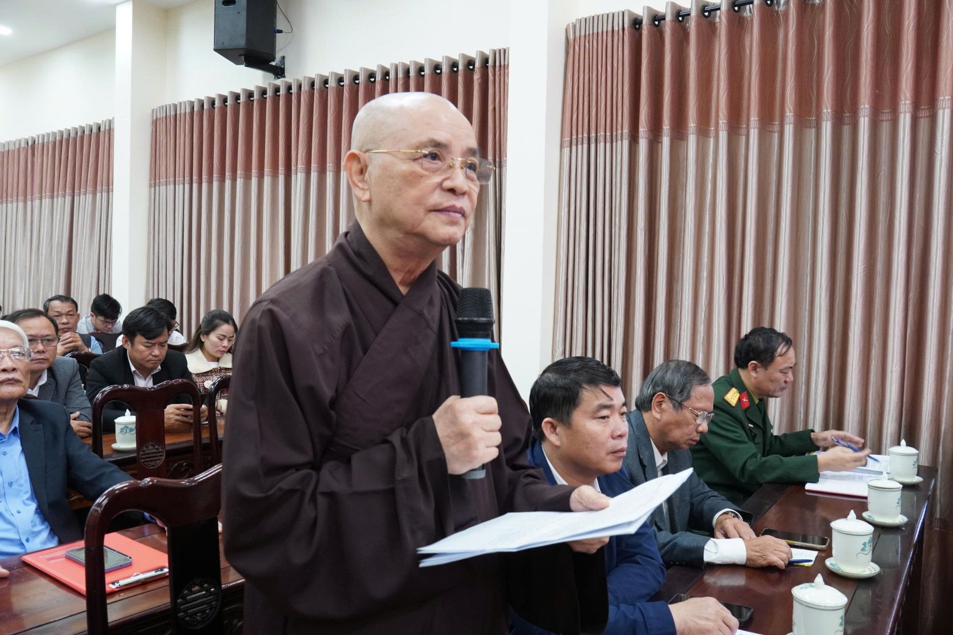 Các đại biểu phát biểu ý kiến