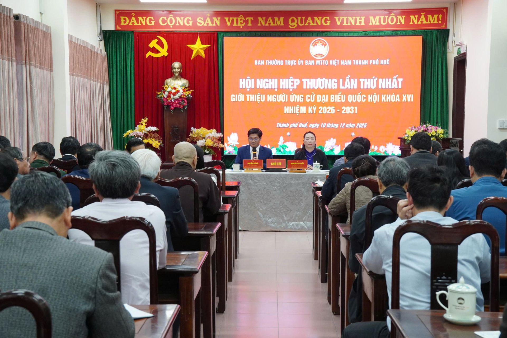Quang cảnh hội nghị