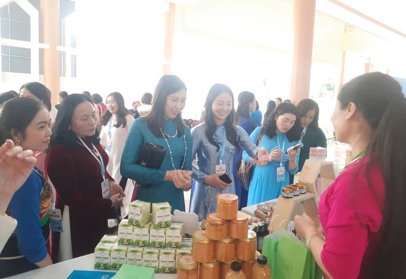 Không gian trưng bày không chỉ phục vụ giới thiệu và tiêu thụ sản phẩm Không gian trưng bày không chỉ phục vụ giới thiệu và tiêu thụ sản phẩm