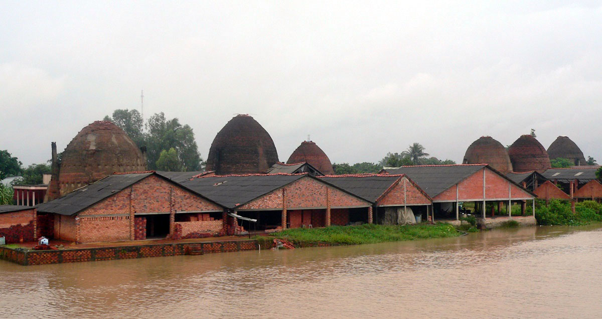 Làng nghề gạch gồm truyền thống Mang Thít đang mời gọi đầu tư thành điểm đến du lịch
