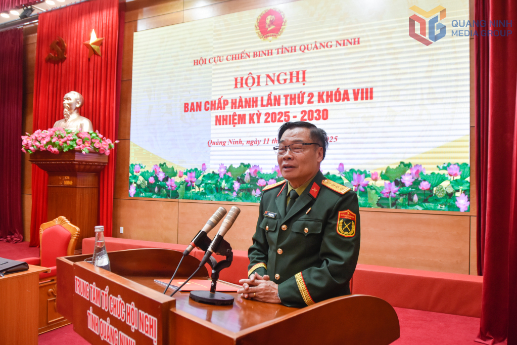 Đại tá Đàm Huy Đắc, Chủ tịch Hội CCB tỉnh Quảng Ninh, phát biểu chủ trì hội nghị.