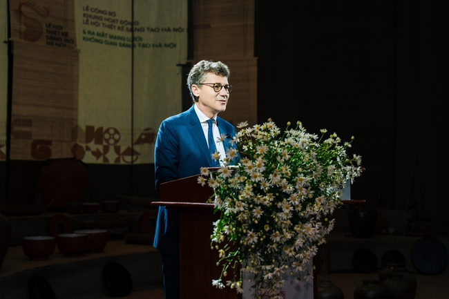 Ông Jonathan Wallace Baker - Trưởng Đại diện Văn phòng UNESCO tại Việt Nam phát biểu tại buổi lễ. Ông Jonathan Wallace Baker - Trưởng Đại diện Văn phòng UNESCO tại Việt Nam phát biểu tại buổi lễ.