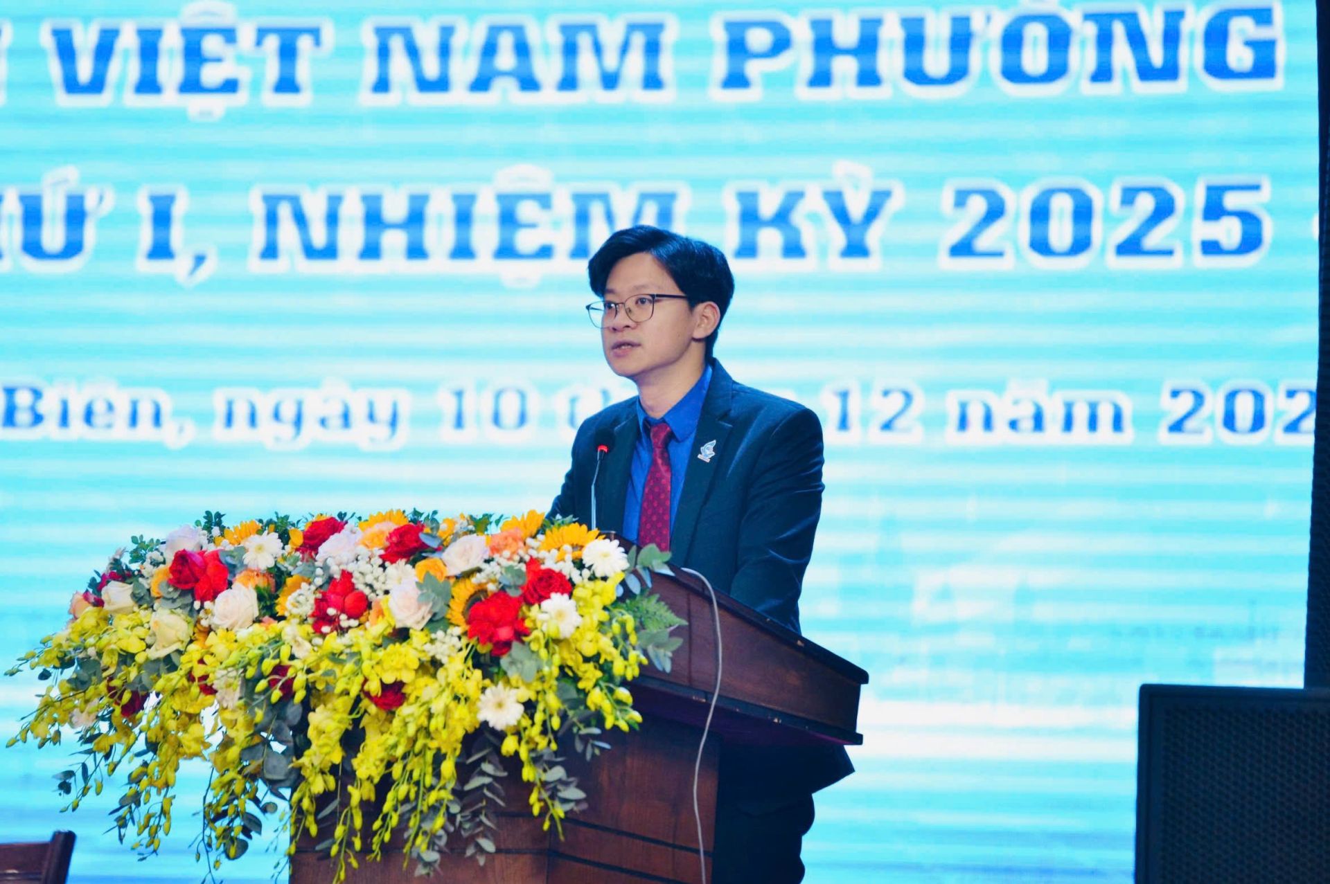 Đồng chí Đỗ Đức Chính, Phó Bí thư Thành Đoàn, Phó Chủ tịch Thường trực Hội LHTN Việt Nam thành phố phát biểu chỉ đạo tại Đại hội. Đồng chí Đỗ Đức Chính, Phó Bí thư Thành Đoàn, Phó Chủ tịch Thường trực Hội LHTN Việt Nam thành phố phát biểu chỉ đạo tại Đại hội.