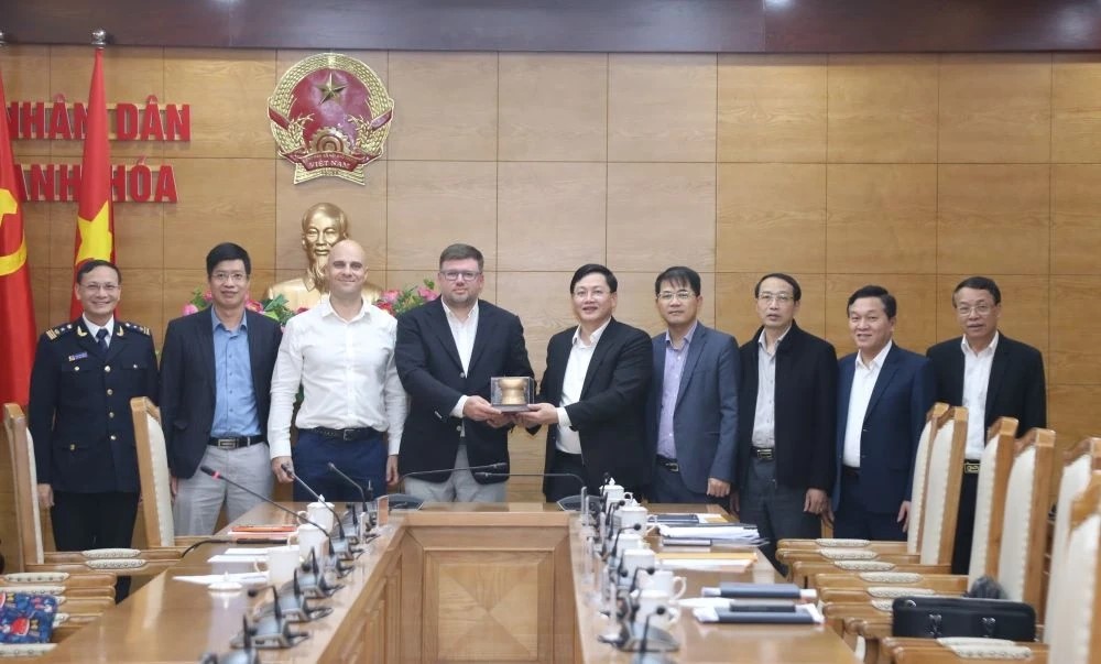 Phó Chủ tịch Thường trực UBND tỉnh Thanh Hóa tiếp và làm việc với đoàn công tác Công ty AsterAuto Vietnam