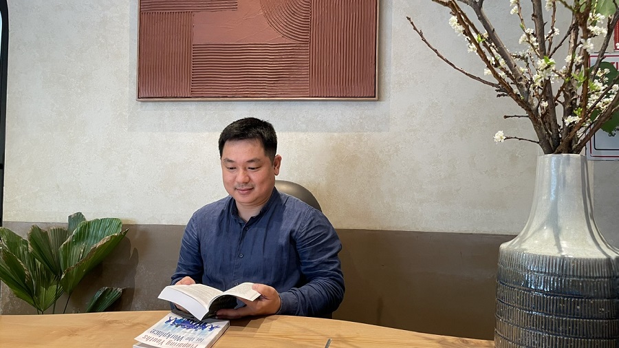 Tiến sĩ Lê Quốc Tuấn – Người tiếp nối và tương lai của Books4VN Tiến sĩ Lê Quốc Tuấn – Người tiếp nối và tương lai của Books4VN