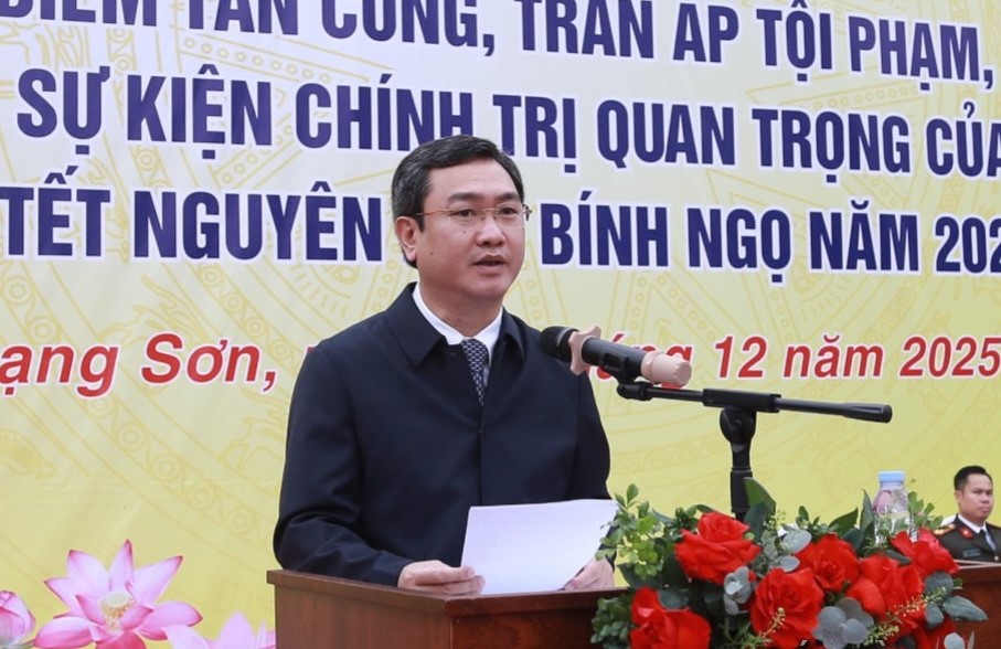 Ông Nguyễn Cảnh Toàn, Chủ tịch UBND tỉnh Lạng Sơn phát biểu tại buổi lễ. Ảnh: BLS Ông Nguyễn Cảnh Toàn, Chủ tịch UBND tỉnh Lạng Sơn phát biểu tại buổi lễ. Ảnh: BLS