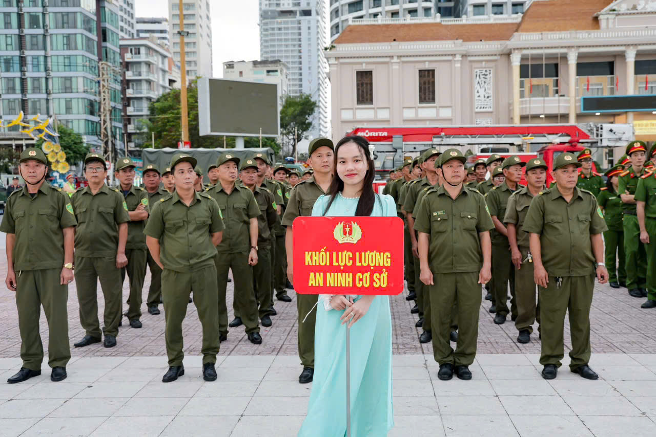 Lực lương tham dự Lễ ra quân